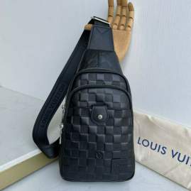 Picture of Louis Vuitton Mens Bags _SKUfw221783934fw